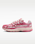 NIKE P-6000 WHITE SLIT RED PEONY (Women's)