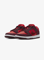 NIKE SB DUNK LOW CHERRY