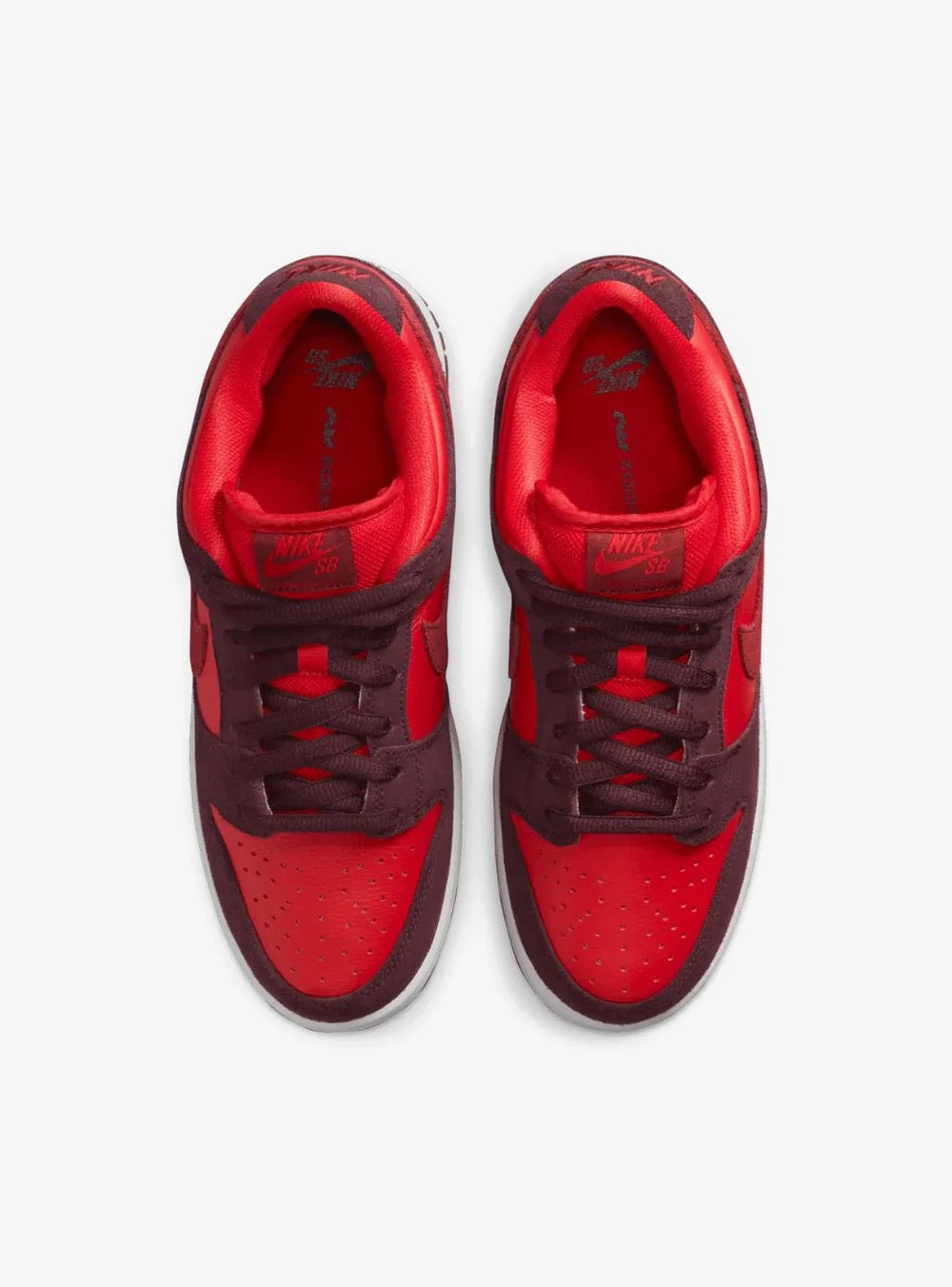 NIKE SB DUNK LOW CHERRY